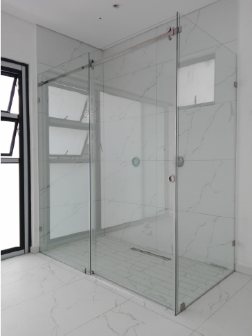 Frameless Shower